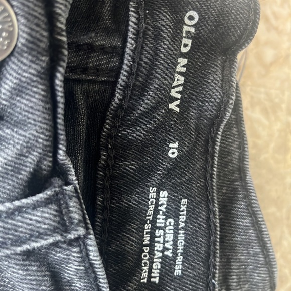 Old Navy Jeans. Size 10. Black color. - Picture 3 of 3